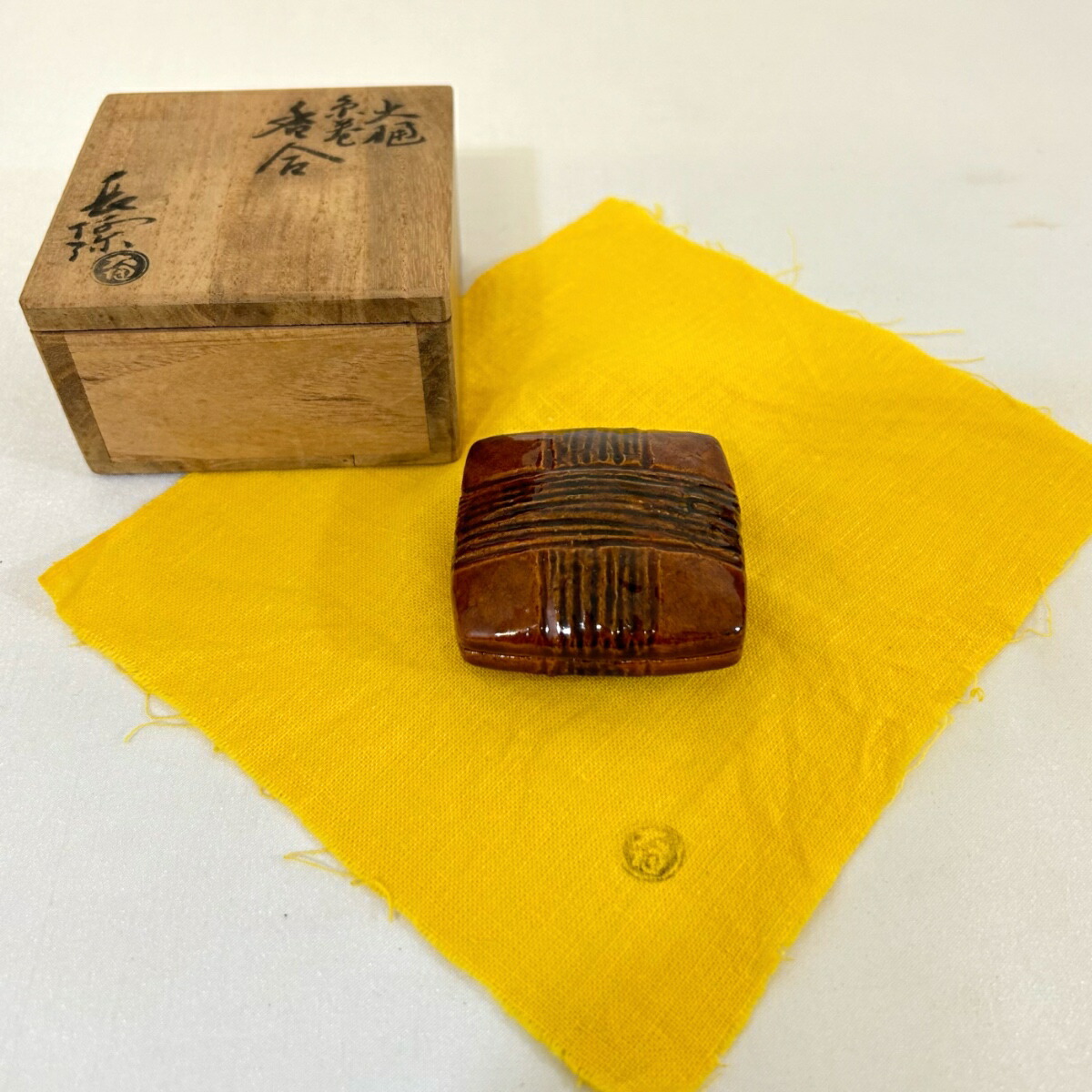 【七月★特売品】大樋  長阿弥作 大樋焼  大樋糸巻香合 茶道具【中古美品】