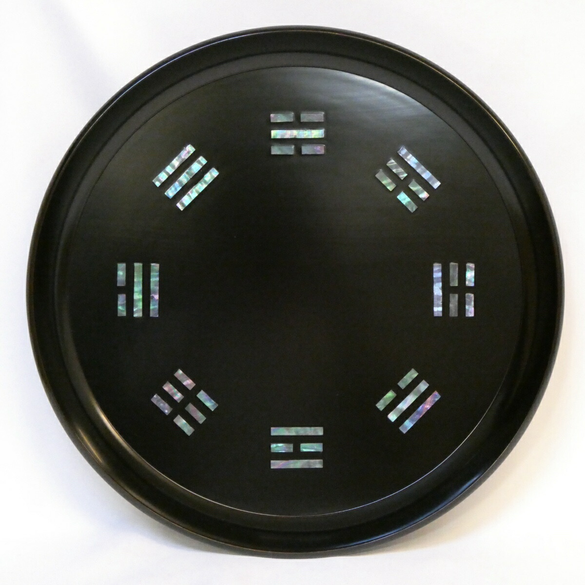 【四月の特売品】尺一寸 真塗 青貝螺鈿 八卦盆 木製 茶道具 【中古 美品】
