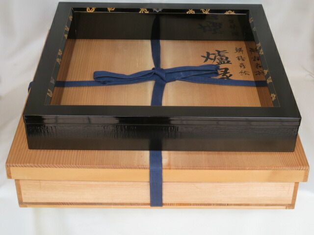 (十月◆特売品)山中塗 加賀蒔絵師 多田桂寛作 木製 面鱗鶴蒔絵 布張黒真塗炉縁〈税込・送料込〉【中古・当て】