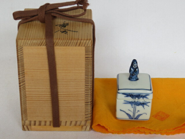 （九月◆特売品）平安 橋本龍岳作 有馬筆 香合 形物香合 茶道具　【税込・送料込】【中古・美品】