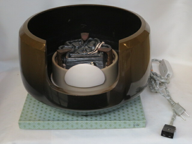 (十月◆特売品)【創巧野々田】 軽量合金製面取風炉 B裏千家流炭型電熱と掻合塗敷板 前瓦と香炊付〈税込・送料込〉【中古・シミ】