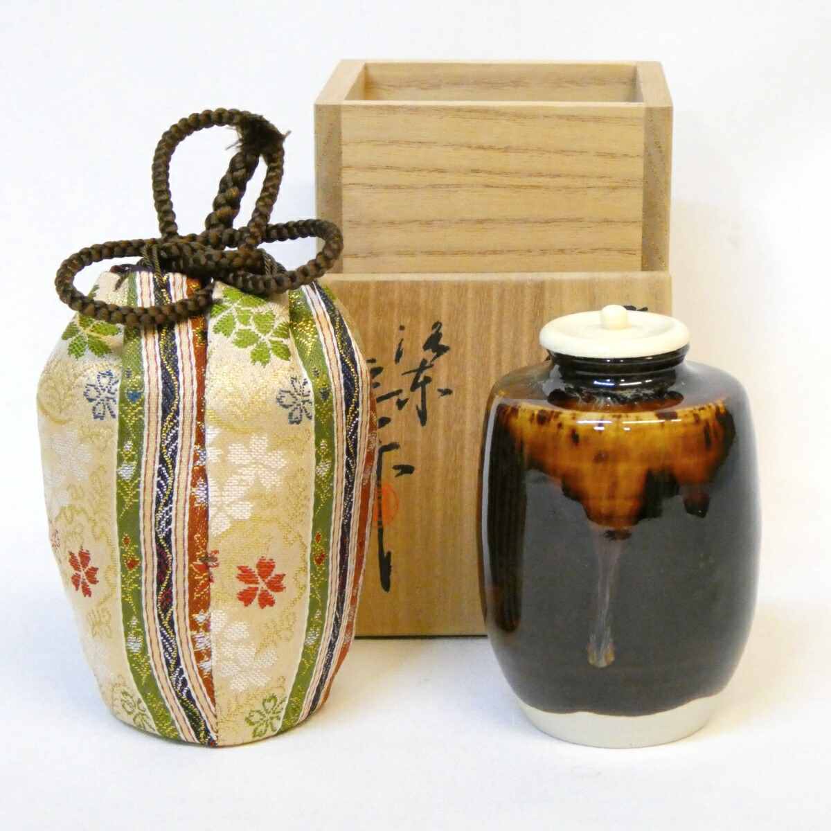 【九月の特売品】桶谷定一作 肩衝茶入 ラクト蓋添 仕覆付き 茶道具【中古 美品】