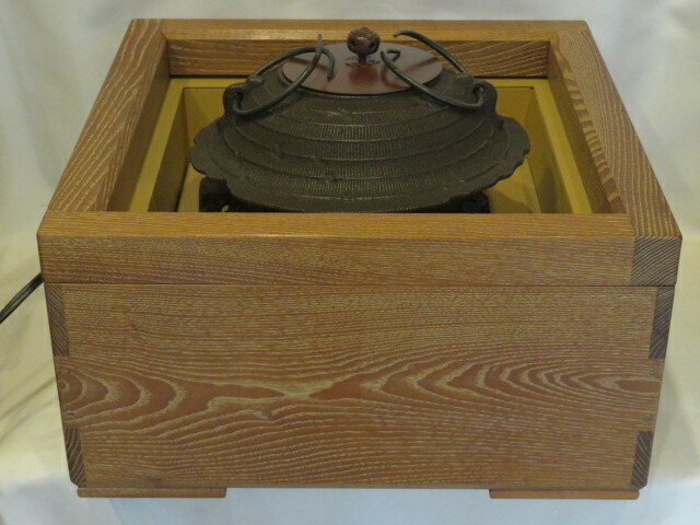 （十一月◆特売品）野々田製 置炉シーズヒーター【L804】600ｗ・置炉用電熱器A型表流 女桑置炉と 龍敏堂製 置炉用笠釜〈税込・送料込〉【中古・美品】