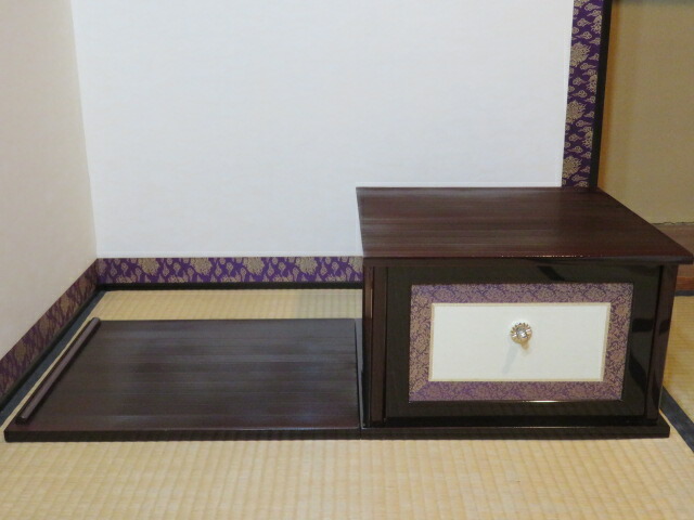 （十一月◇特売品）山中塗 戸塚富悦作 即中斎好写 木製溜塗糸目 小袋棚USED〈税込・送料込〉【中古・美品】