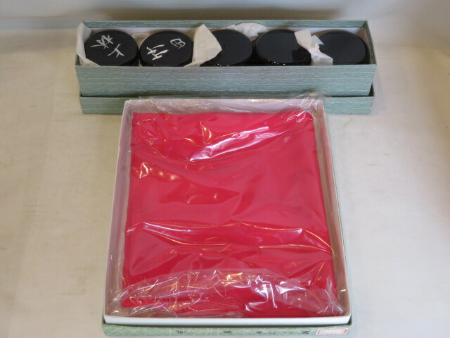 （十一月◆特売品）七事式 茶歌舞伎 黒真塗 PC漆塗棗五個入と 裏千家用茶歌舞伎帛紗〔税込・送料込〕【中古・美品】