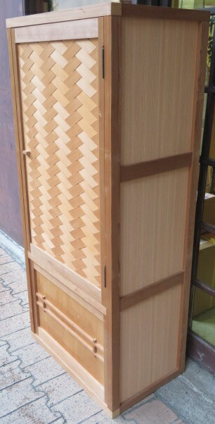 (十二月◆特売品) 国産杉 網代戸 道具箱 置水屋 USED〈税込・送料込み〉【中古・美品】