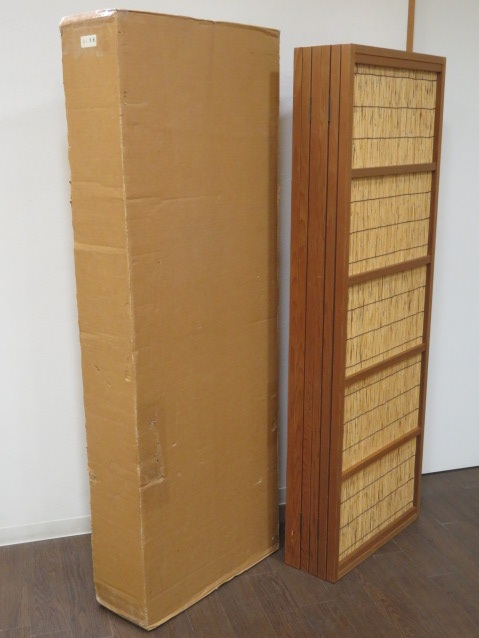 （十二月◆特売品）六枚折葭屏風 六曲花寄屏風 紙箱入 〈税込・送料込〉【中古・美品】