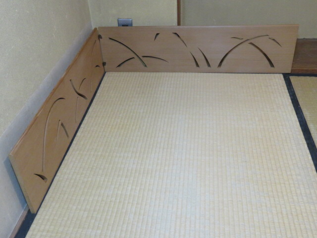 (十二月◇特売品)平安指物師 田原一斎作 玄々斎好 芦透かし風炉先 京間用 葦透片面使板風炉先〈税込・送料込〉【中古・美品】