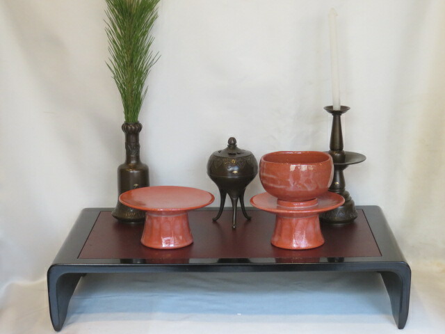 （新春）利休忌 淡交社謹製 三具足 供茶碗 盛物台一揃と 香峰作 木彫利休座像〈税込・送料込〉【中古・美品】