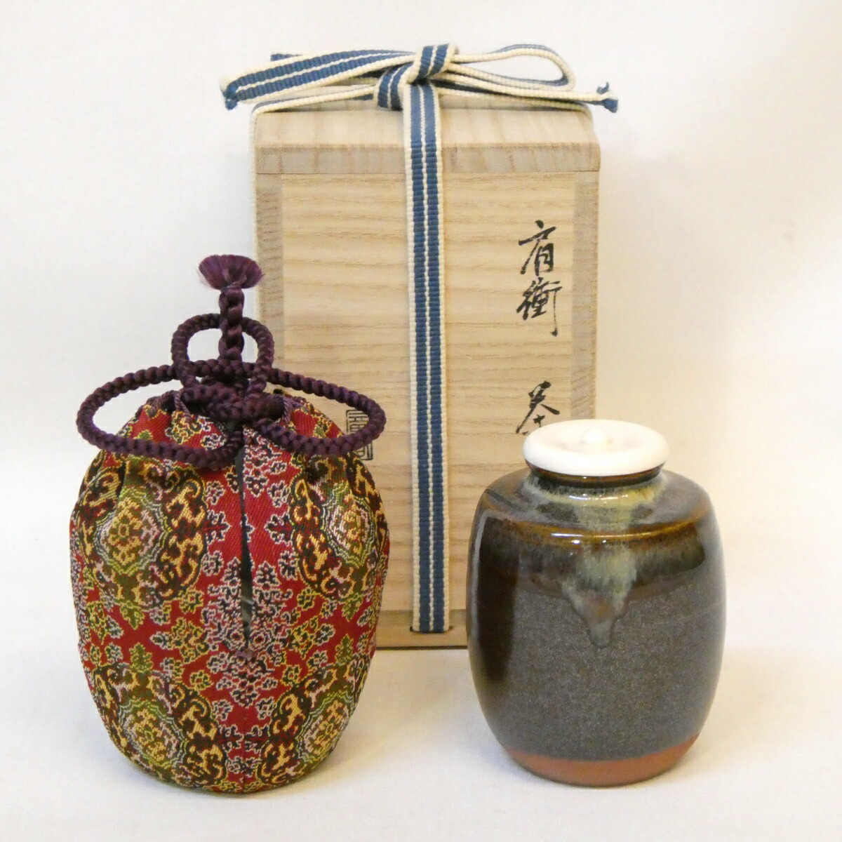 【新品仕覆添え】竜谷窯 宮川香雲作 肩衝茶入 御軾天平唐花文錦 茶道具【中古 美品】