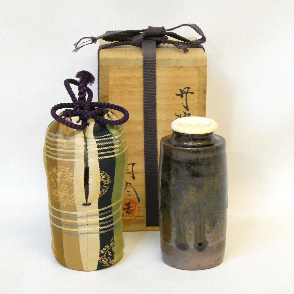 【三月の特売品】丹波焼 二代 森本陶谷作 ローソク手 肩衝茶入 江戸和久田金襴仕覆 茶道具【中古 美品】