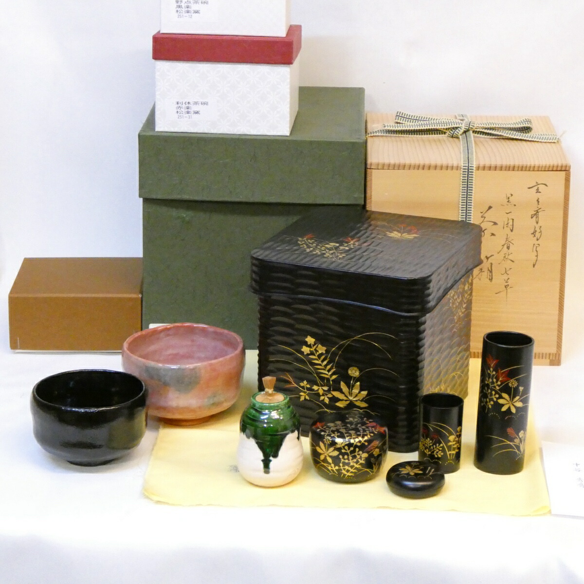 【玄々斎好写】山中塗 中谷秀斎作 黒一閑 春秋七草 茶箱 セット茶碗 振出 棗 香合 茶道具 【中古 美品】