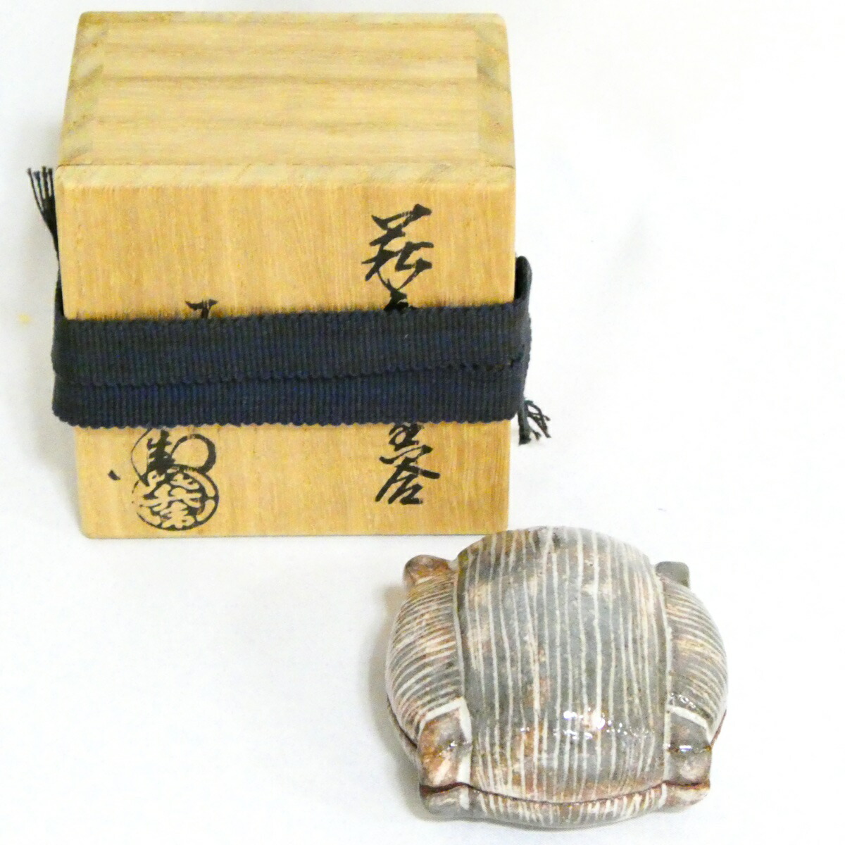 【萩の名工】十二代 田原陶兵衛作 萩焼 糸巻 香合 茶道具【中古 美品】
