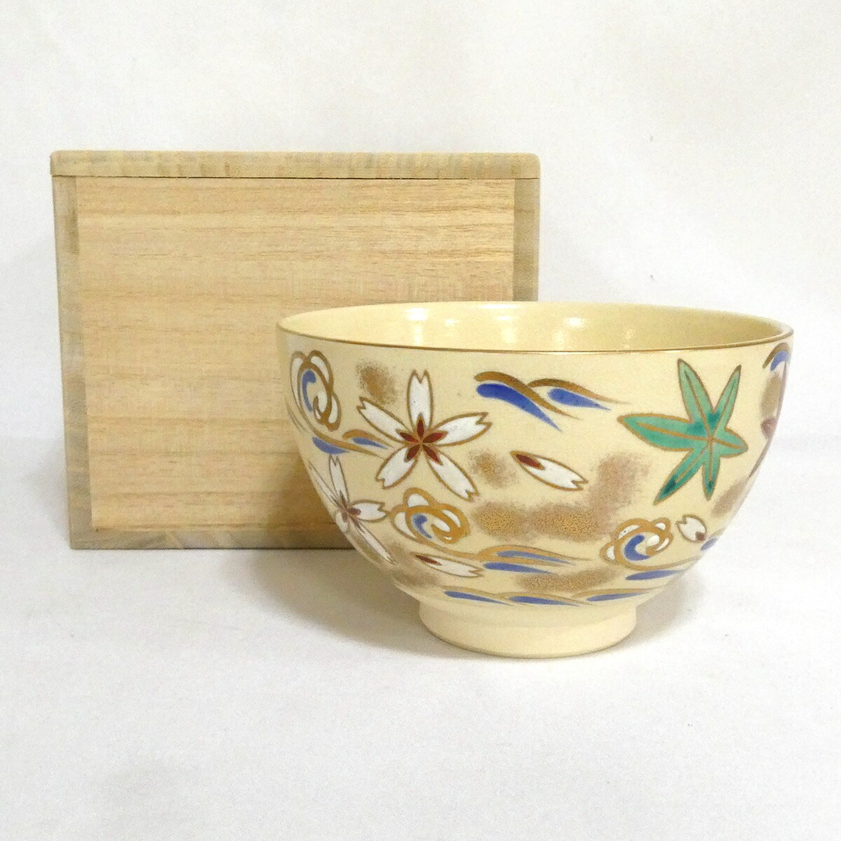 【七月の特売品】小栗龍靖作 雲錦 茶碗 春秋 茶道具【中古 美品】