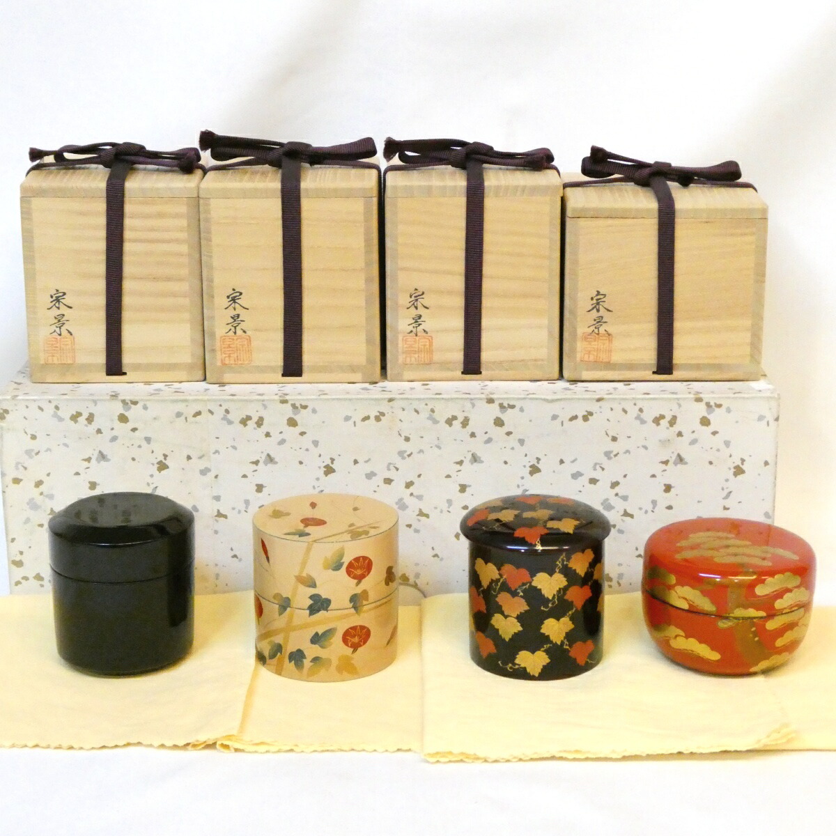 【八月の特売品】塗師 宮田宗景作 四季棗 四点揃 茶器 木製 漆塗 朱 白 溜 黒 茶道具セット【中古 美品】